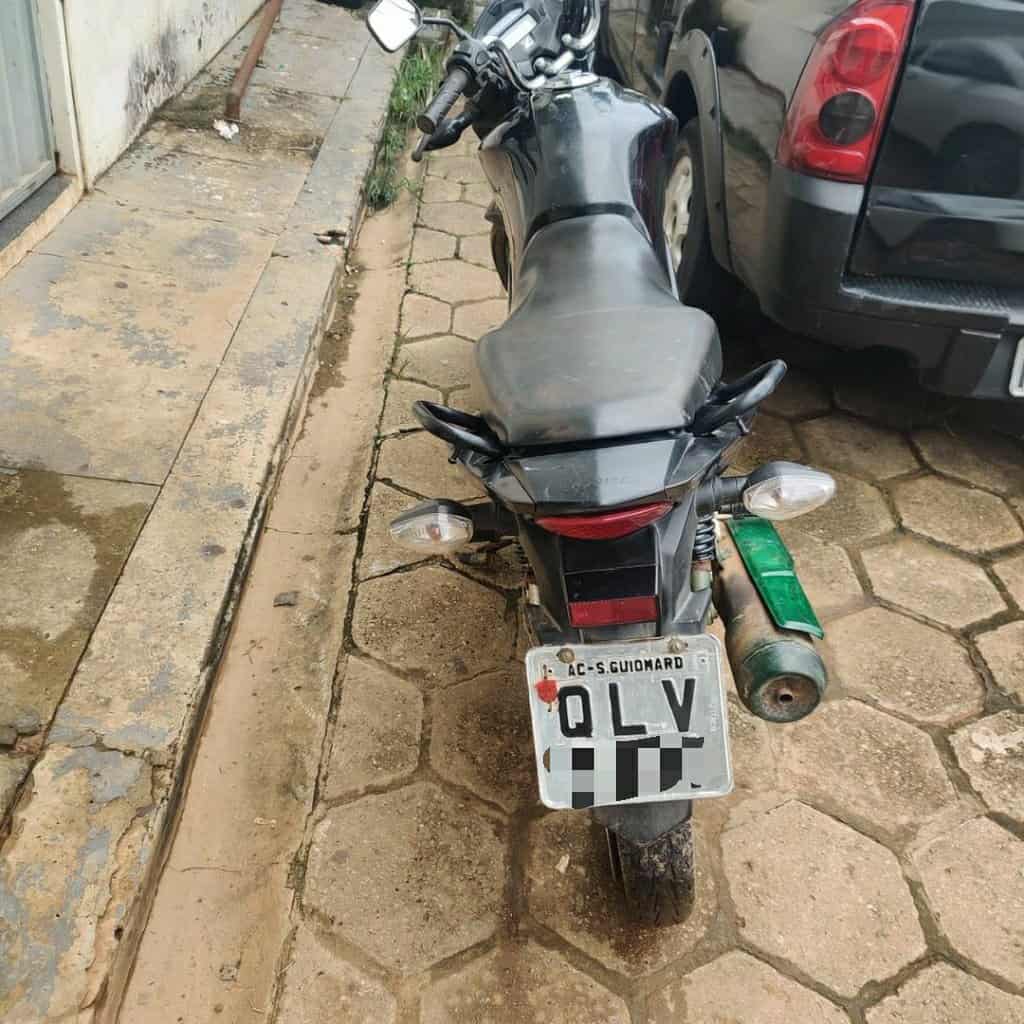 photogrid_16120252552637582410118205498878 photogrid_16120252552637582410118205498878