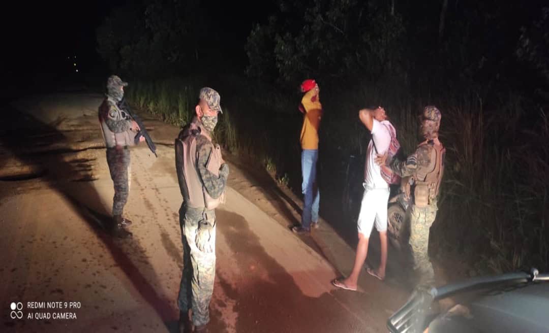 e1044697-bcc4-49fc-ab6e-bef9621fcd8a