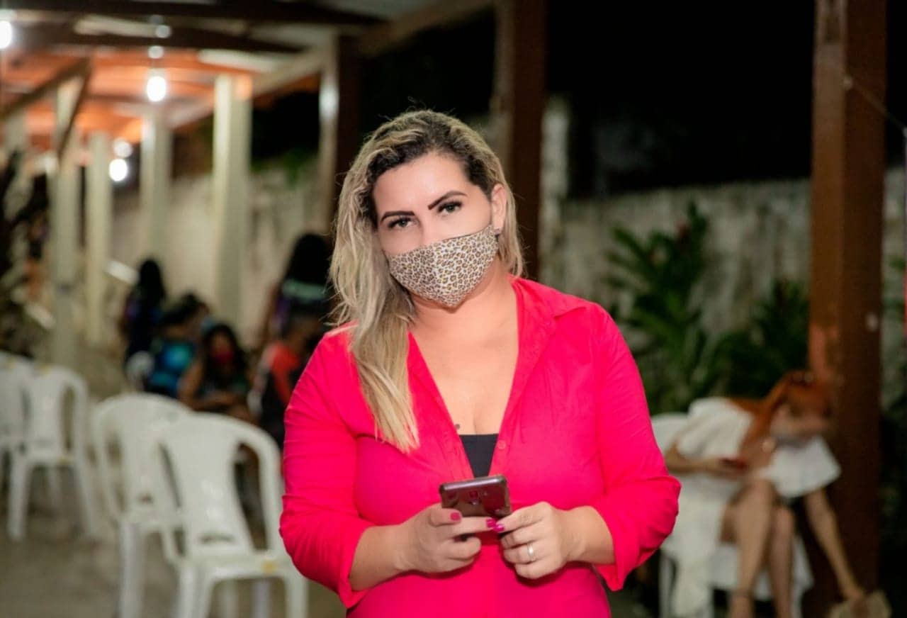 21604668-798b-4734-809e-eb37e08a1d50 21604668-798b-4734-809e-eb37e08a1d50