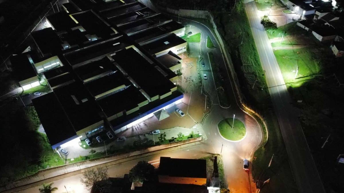 1908F199-F0A9-42CC-AFD3-0506CC315A12