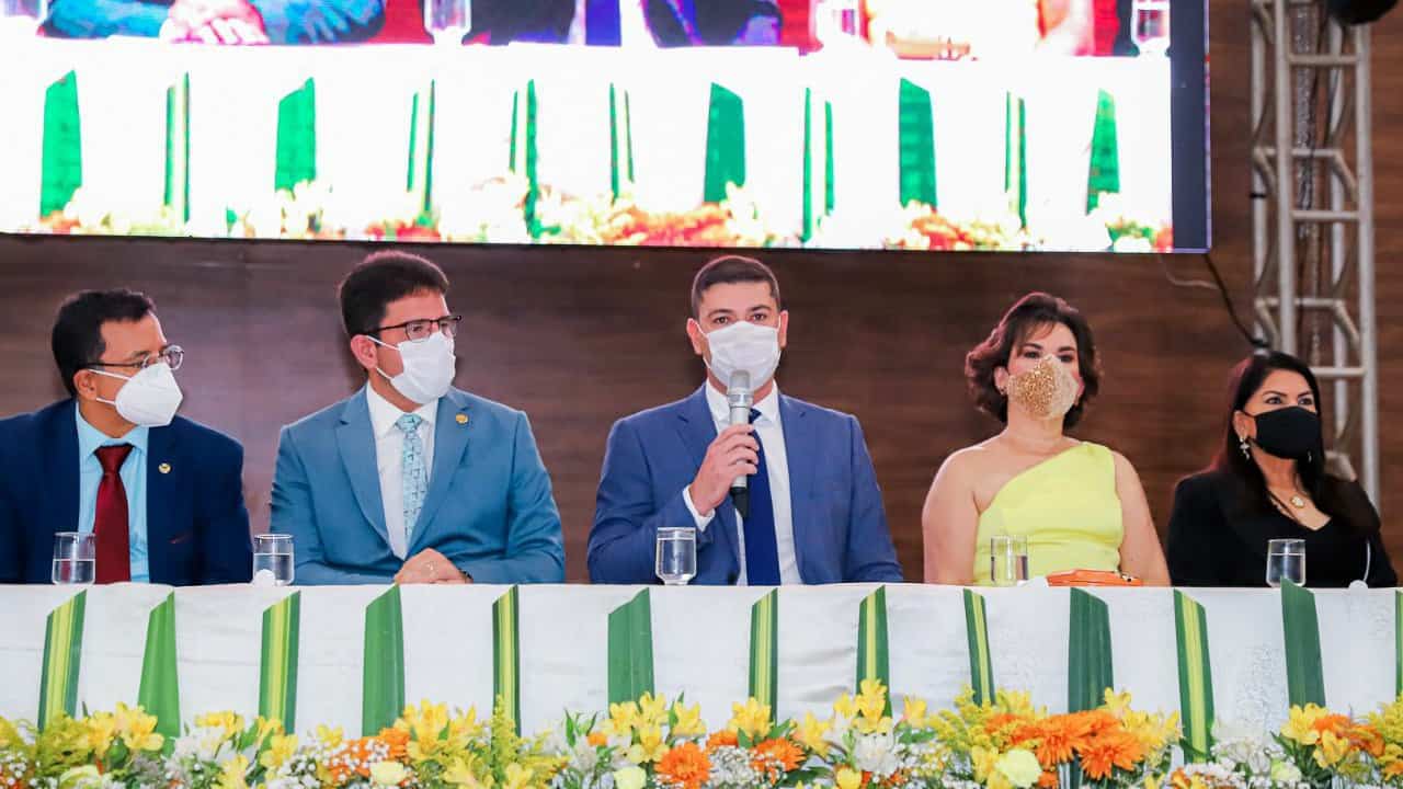 PicsArt_12-17-03.53.44 PicsArt_12-17-03.53.44