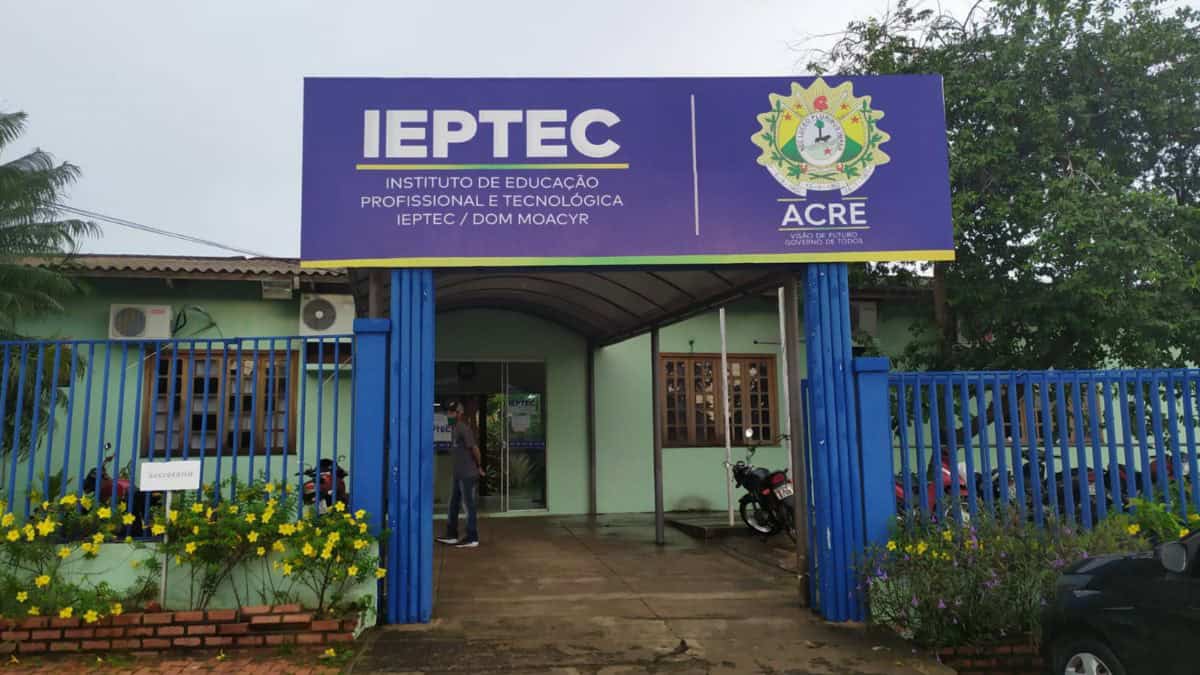 PicsArt_12-21-05.12.51