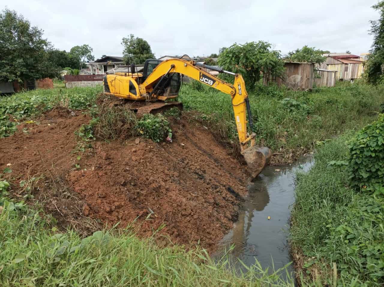 DED6B3EA-E92B-4AA6-A7BF-F9655F3F4236