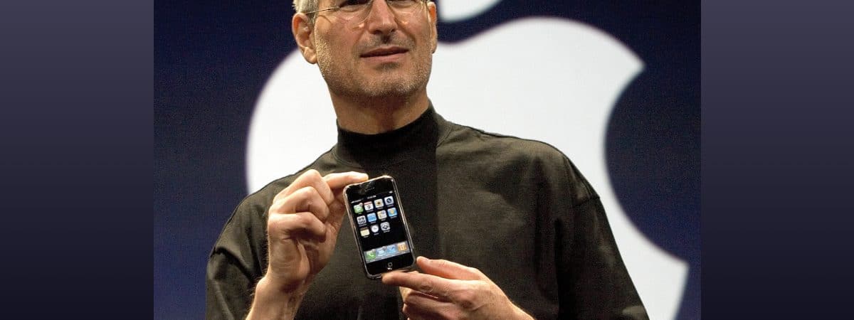 steve_jobs_iphone_2007-1200x450