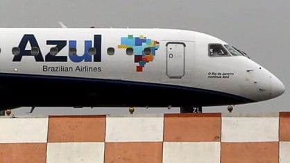 Aeronave da Azul no eropoto de Congonhas, São Paulo Foto:
REUTERS/Paulo Whitaker