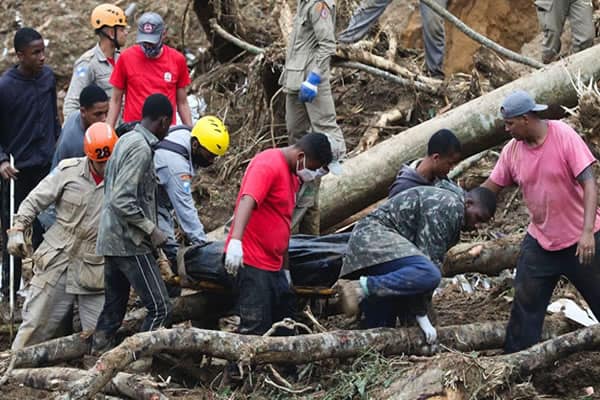 Untitled-1.jpgsw.jpgfaswwa Foto: Reprodução