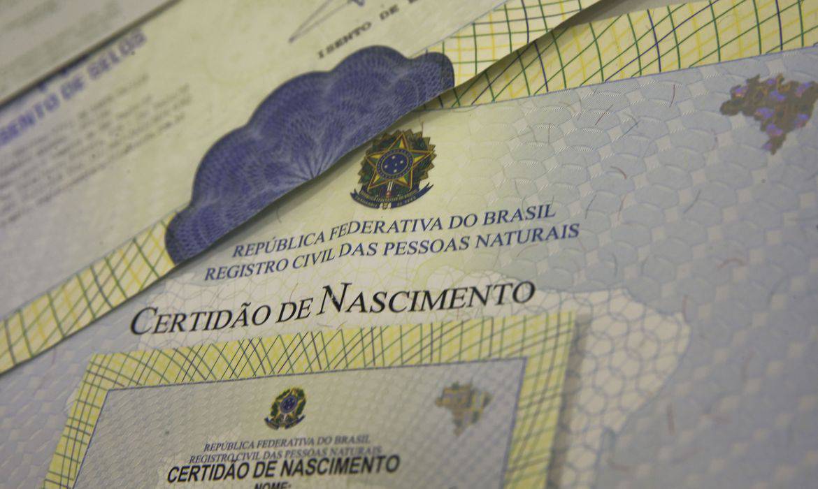 Certidão de Nascimento Certidão de Nascimento