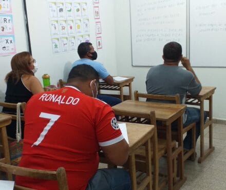 alfabetizacao-detran-1-440×370 Desde que foi criado, o programa de alfabetização já ajudou cerca de 200 pessoas a tirarem ou renovarem suas CNHs (Foto: Assessoria/Detran/AC)