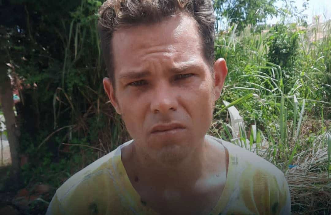 2A1B2A4D-518A-48D2-8FD1-62F58122E89C 2A1B2A4D-518A-48D2-8FD1-62F58122E89C