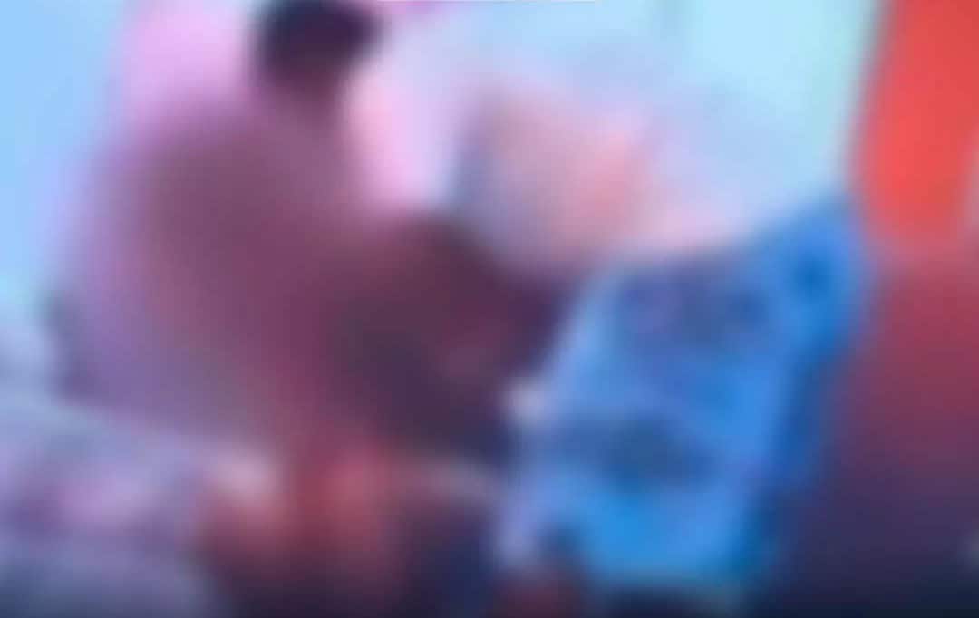 Homem-invade-casa-ameaca-degolar-bebe-estupra-mulher-filma-e-envia-video-para-o-marido-da-vitima_1 Homem-invade-casa-ameaca-degolar-bebe-estupra-mulher-filma-e-envia-video-para-o-marido-da-vitima_1