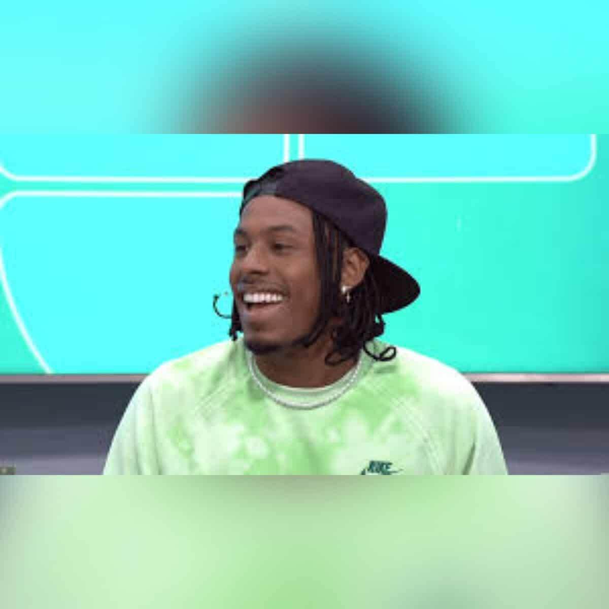 PhotoGrid_1651425841017 PhotoGrid_1651425841017