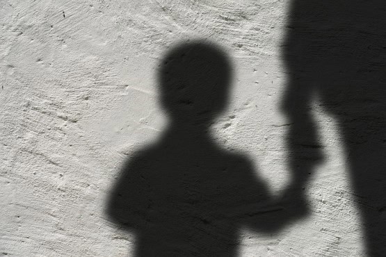 violencia-infantil-crianca-abuso violencia-infantil-crianca-abuso