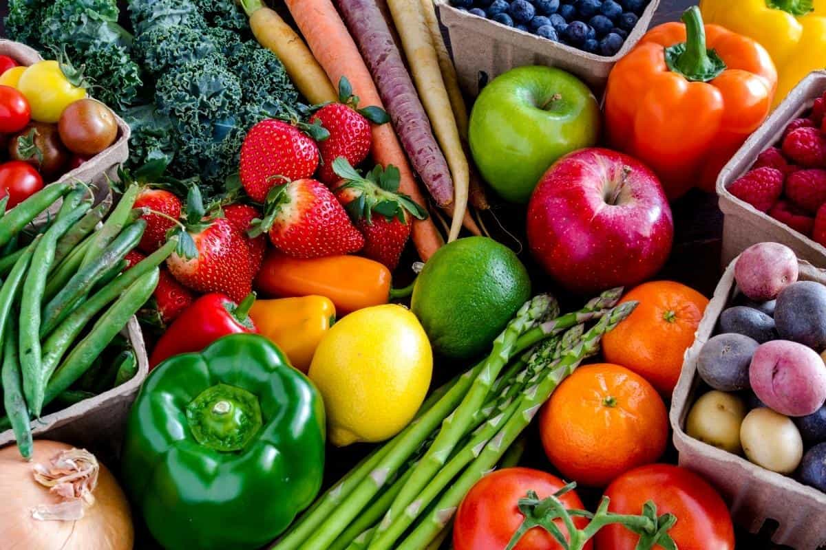 Aprenda-como-higienizar-verduras-e-frutas-com-esse-truque-caseiro.-Fonte-CanvaReproducao