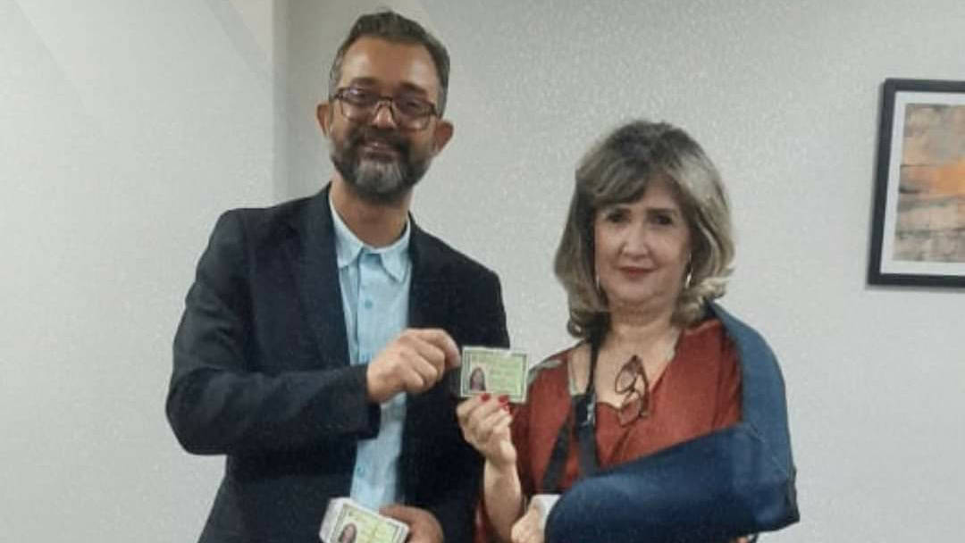 Picsart_22-06-01_17-17-35-403