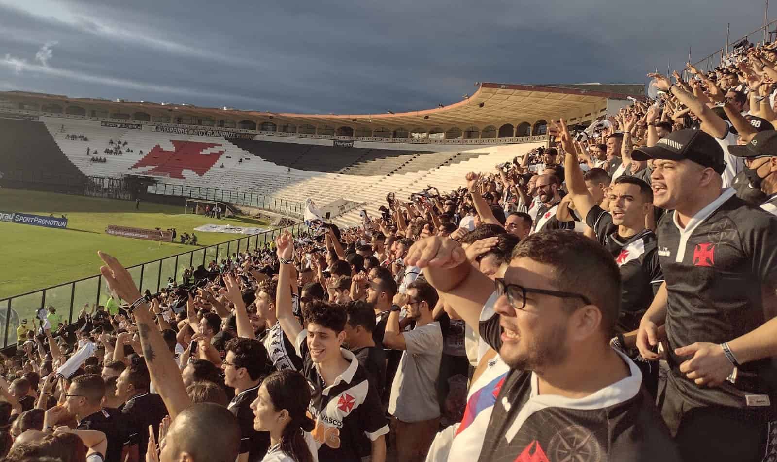 Torcida-Vasco-Joel-Silva-Jogada10_B