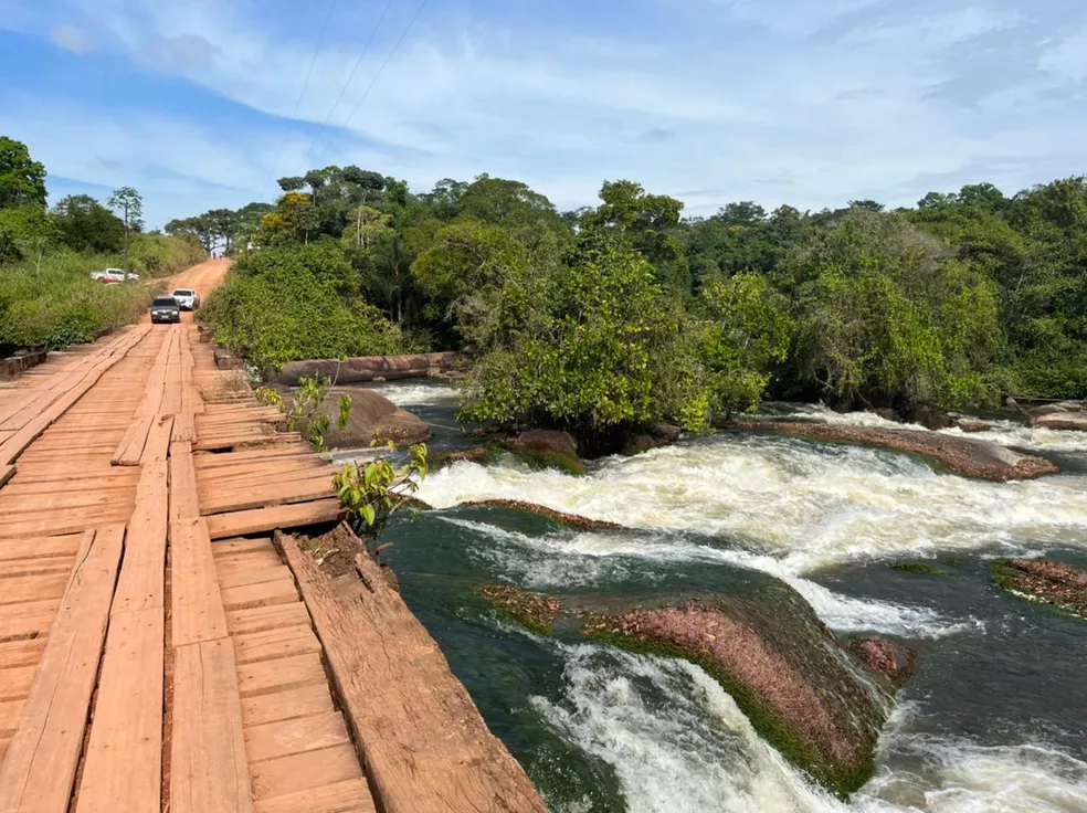 whatsapp-image-2022-06-01-at-10.24.43 Ponte sobre o rio Preto, em Candeias do Jamari — Foto: Reprodução/Rede Amazônica