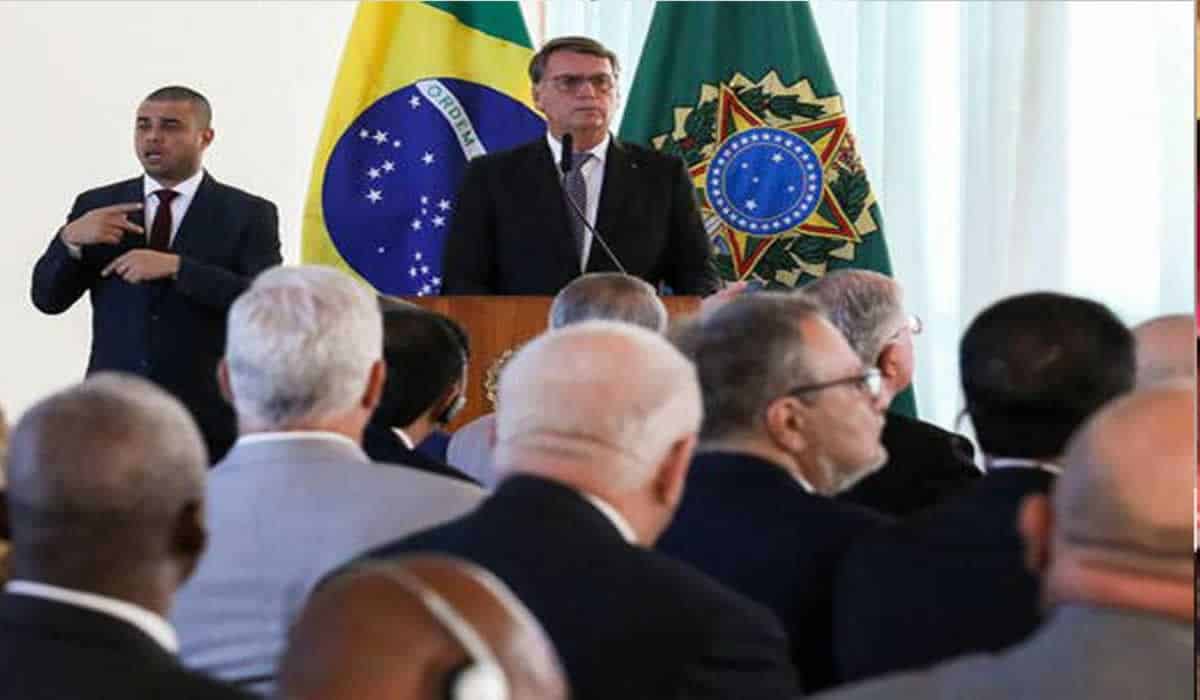 01 Presidente Jair Bolsonaro usou Palácio da Alvorada para atacar TSE e urnas eletrônicas em discurso para diplomatas estrangeiros Foto: CLAUBER CAETANO / AFP