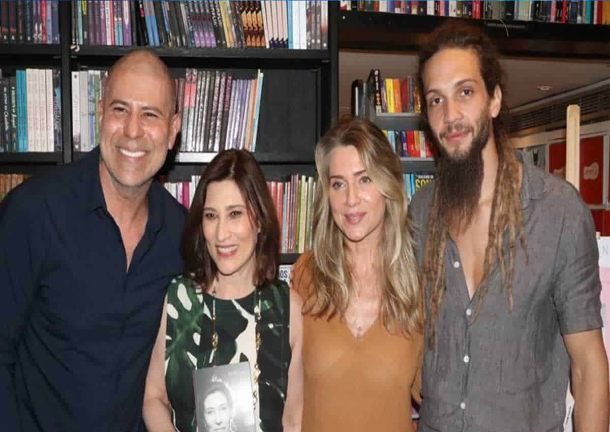 03 Artistas prestigiam lançamento de livro de Beth Goulart - Rogério Fidalgo/Ag News