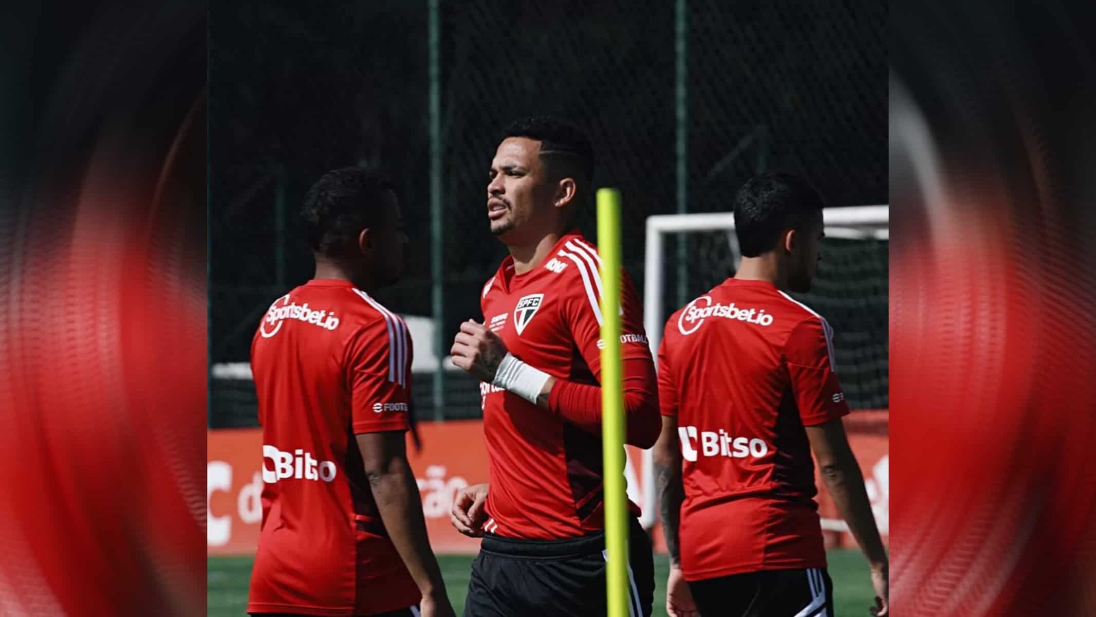 Picsart_22-07-27_15-53-10-050 Luciano participou do treino desta quarta-feira do São Paulo — Foto: Divulgação