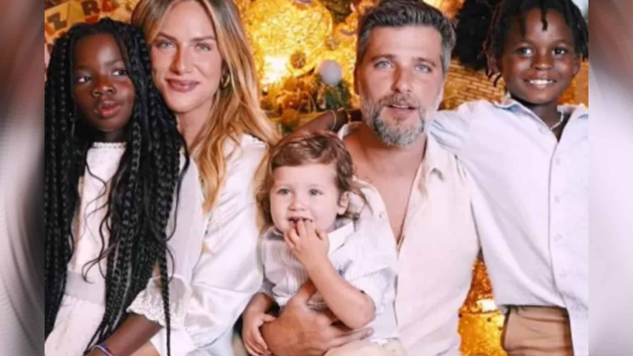 Em vídeo que circula nas redes sociais, Ewbank aparece chamando uma mulher loira de "racista nojenta"
Imagem: Reprodução/Instagram