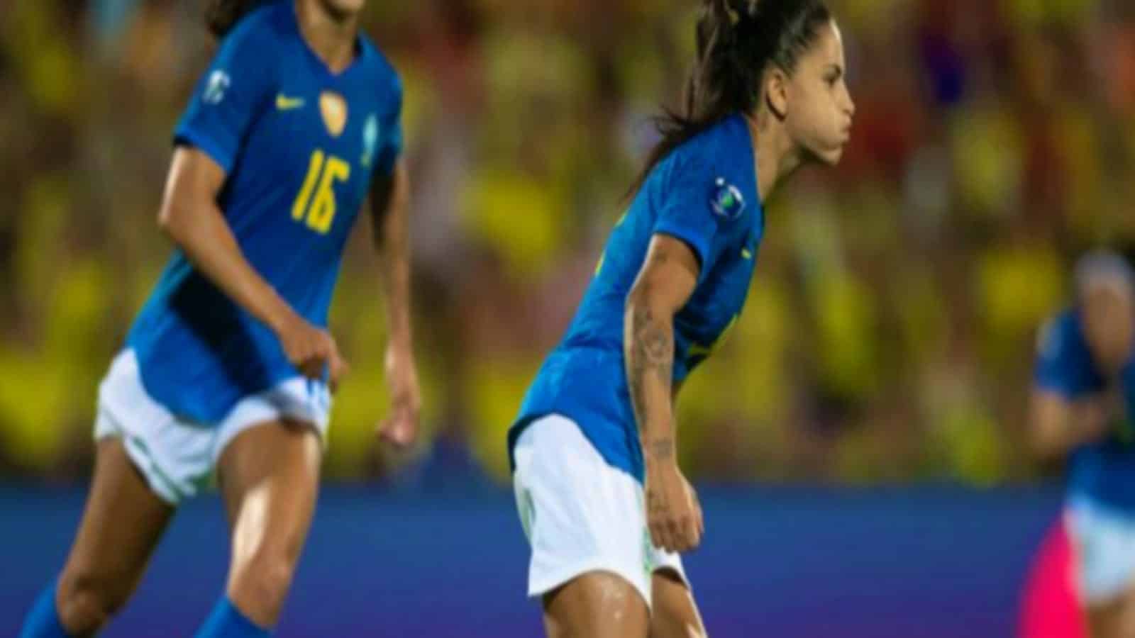 Atacante Debinha marcou gol que definiu vitória do Brasil sobre Colômbia