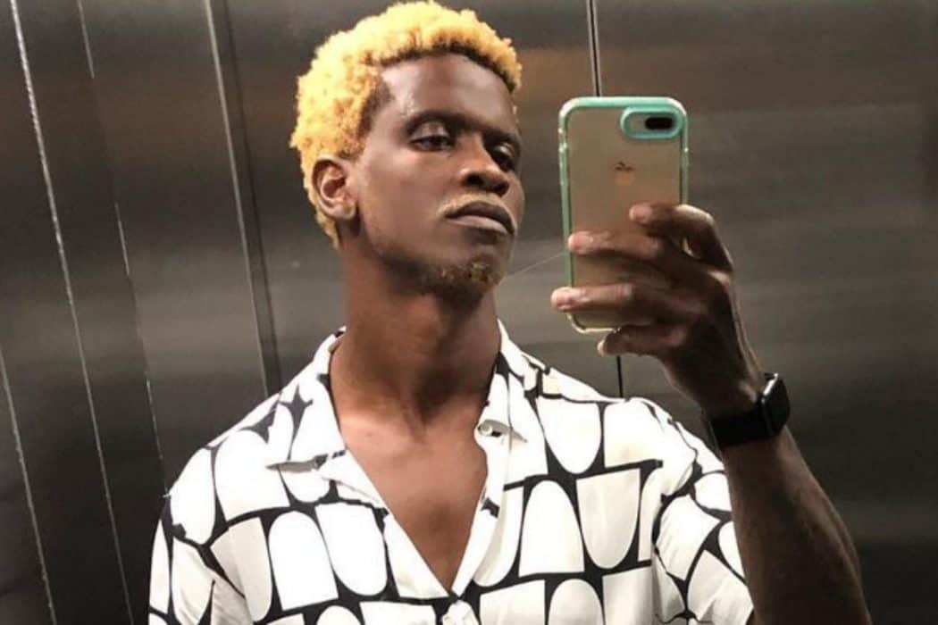 diego-raymond-posando-em-selfie-no-elevador-1050×700 Reprodução/Instagram @diegomister21