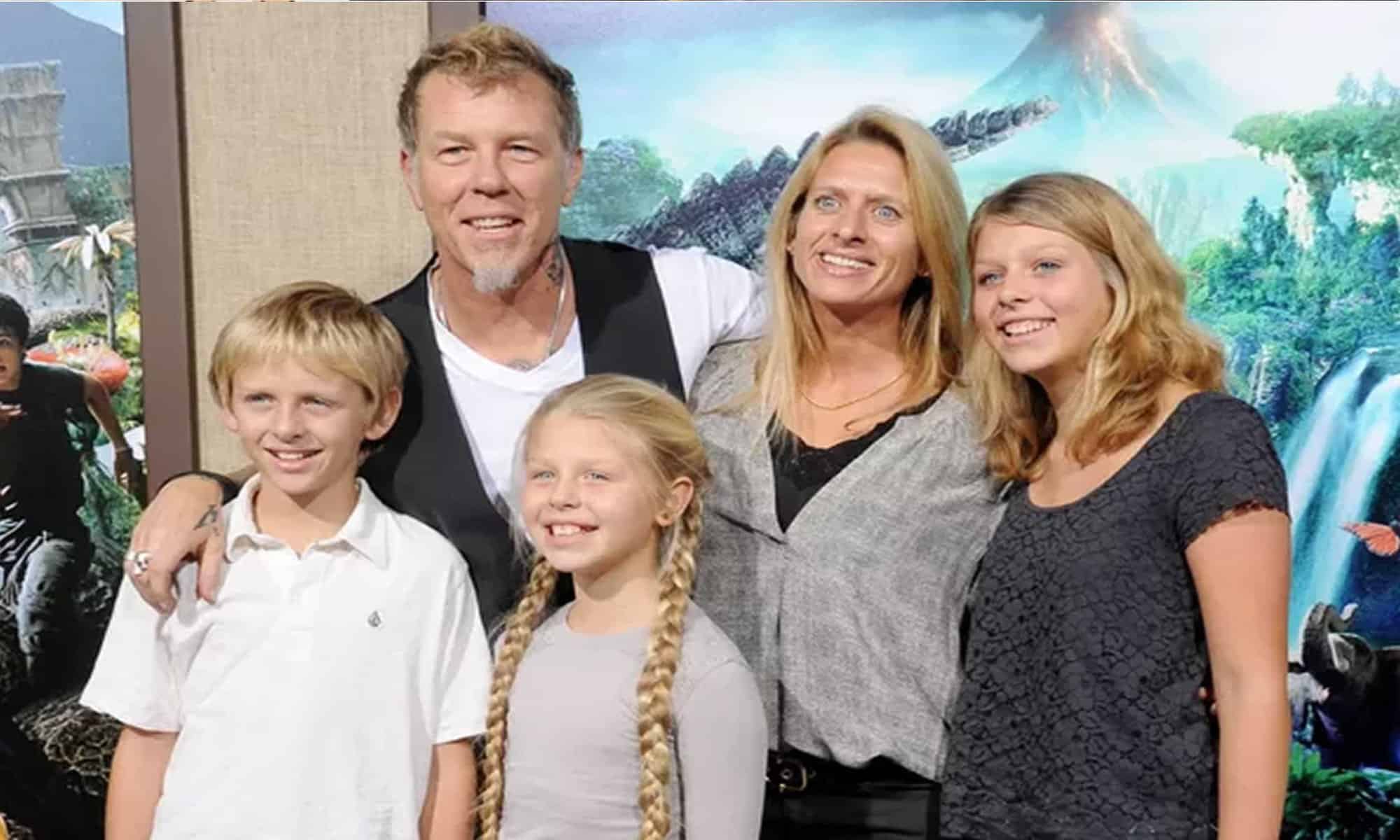 Vale lembrar que o casal se conheceu em 1992 e se casou já em 1997. Juntos, eles são pais de Cali, de 24 anos de idade, Castor, de 22 anos, e Marcella, de 20 anos. Foto: reprodução