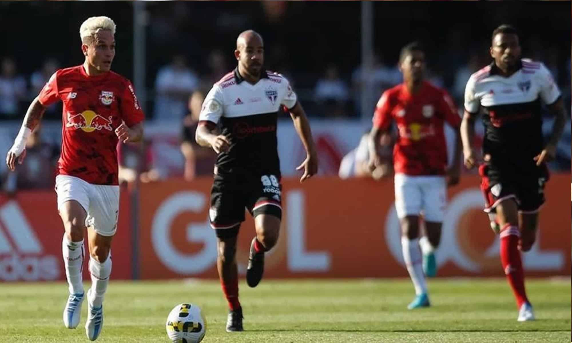 14 São Paulo enfrentou o RB Bragantino neste domingo (14) pelo Brasileirão
Ari Ferreira /RB Bragantino