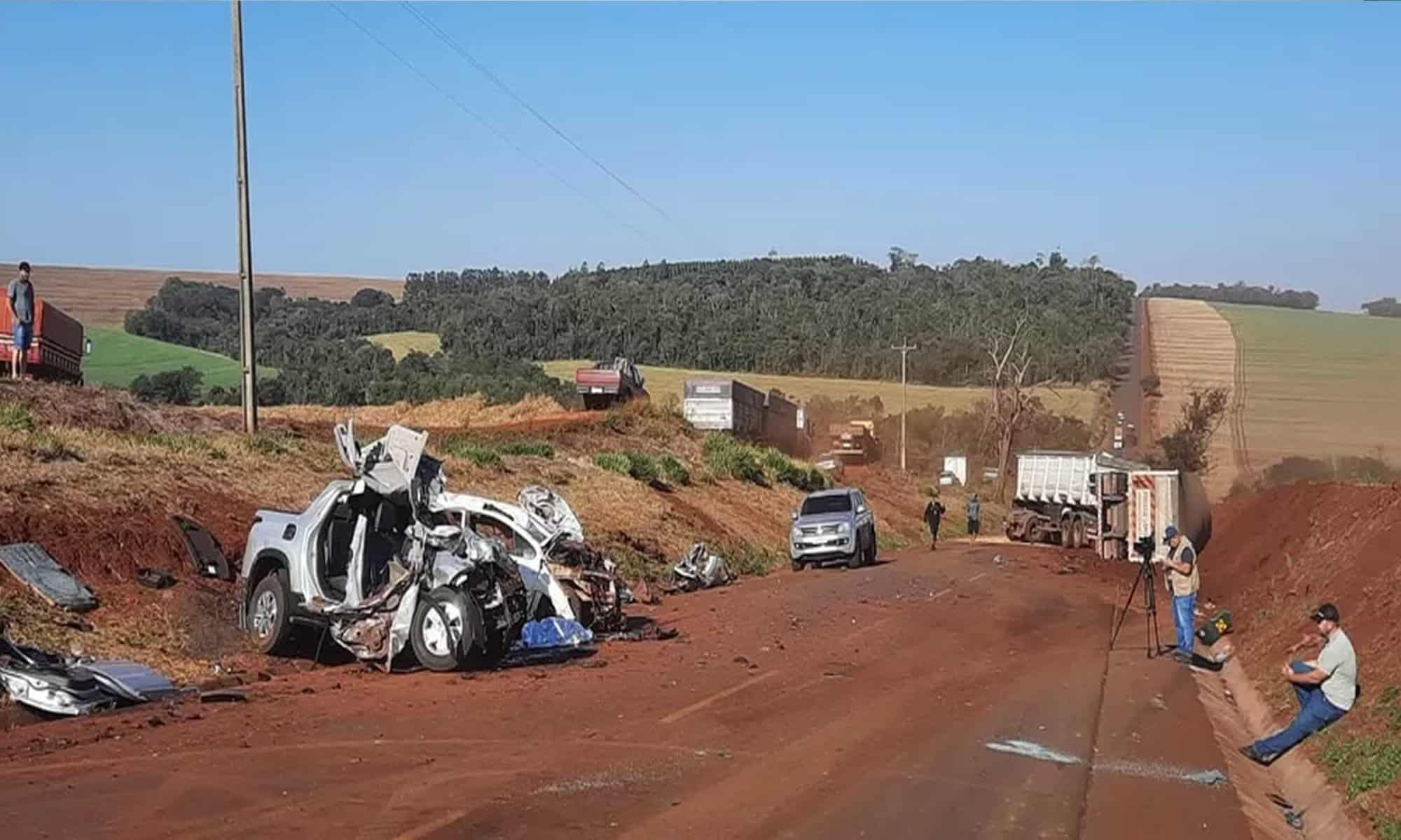 24 Acidente foi na manhã deste sábado (27) — Foto: PRE