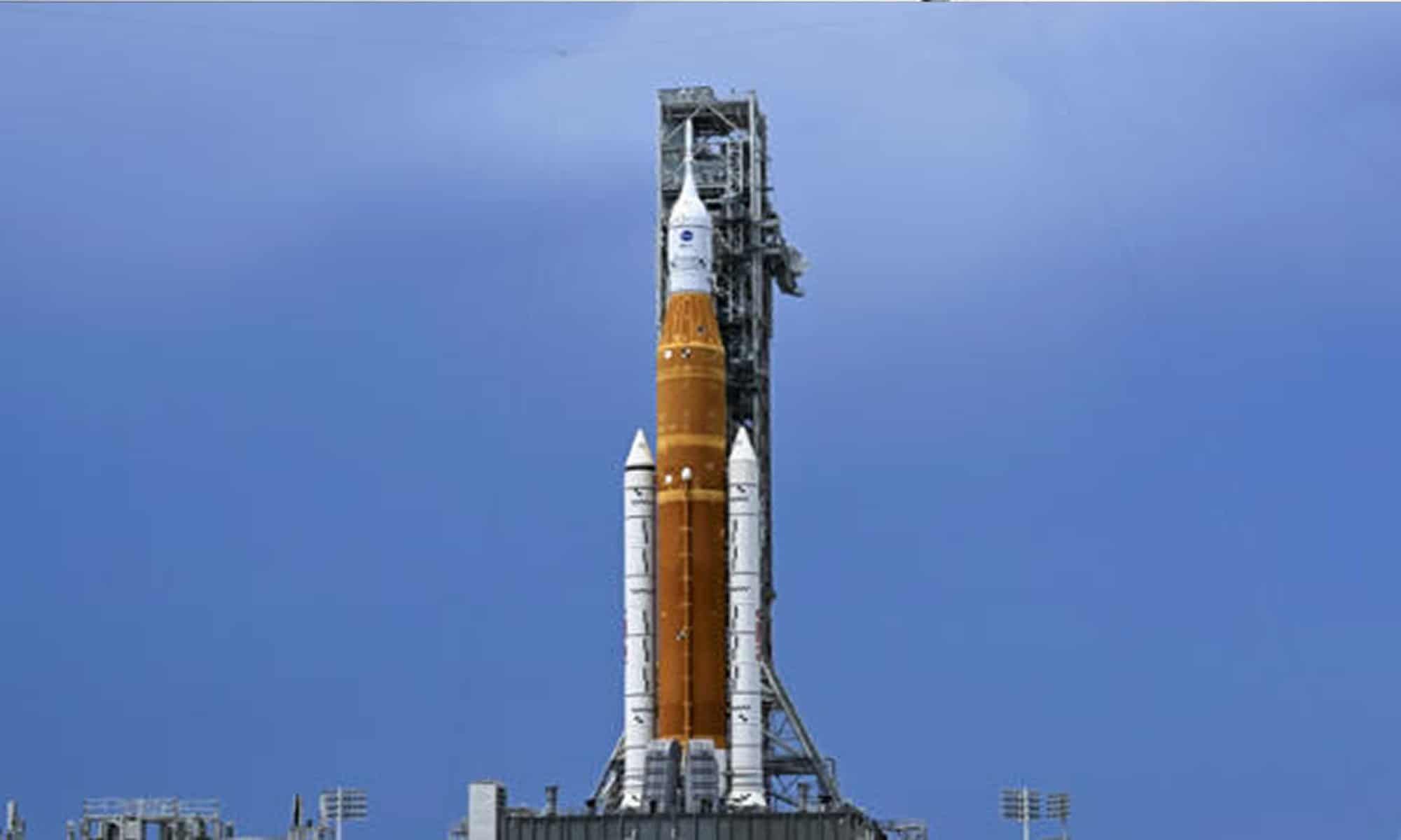 41 Foguete SLS da Nasa em 26 de agosto de 2022 no Centro Espacial Kennedy, na Flórida, antes da decolagem da missão Artemis 1 da NASA para a Lua. Foto: CHANDAN KHANNA
