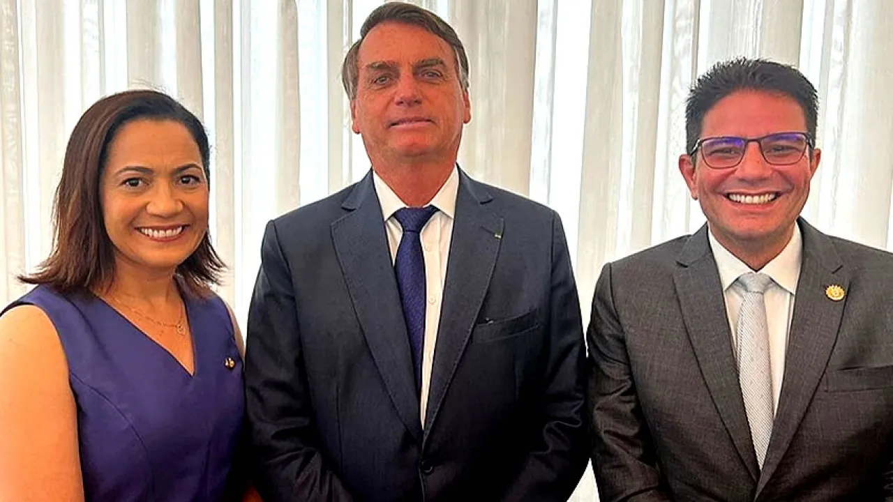 MAILZA_BOLSONARO-E-GLADSON