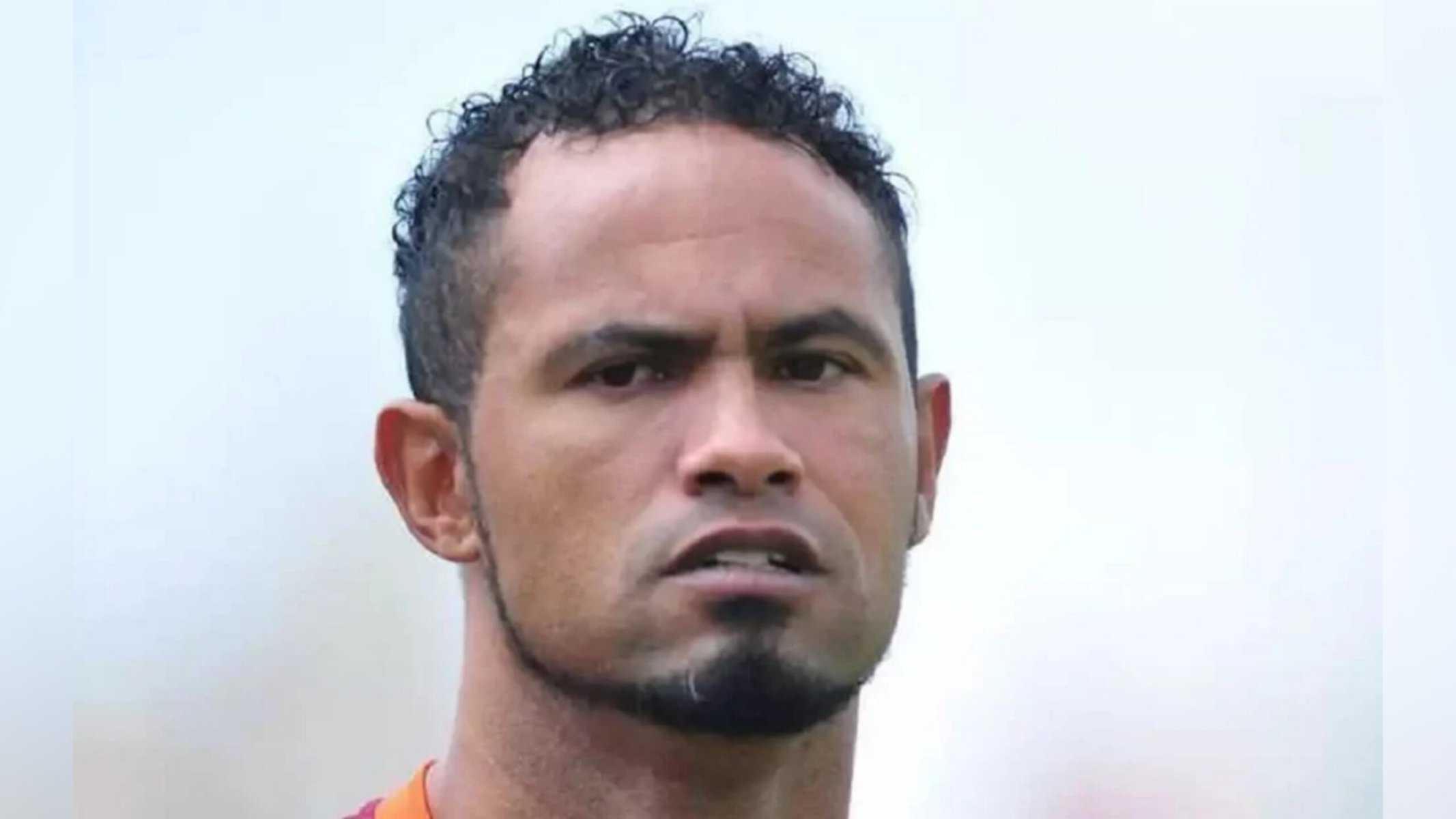 Picsart_22-08-10_16-56-19-709 Goleiro Bruno: Justiça manda prender ex-jogador por não pagar R$ 90 mil em pensão para filho