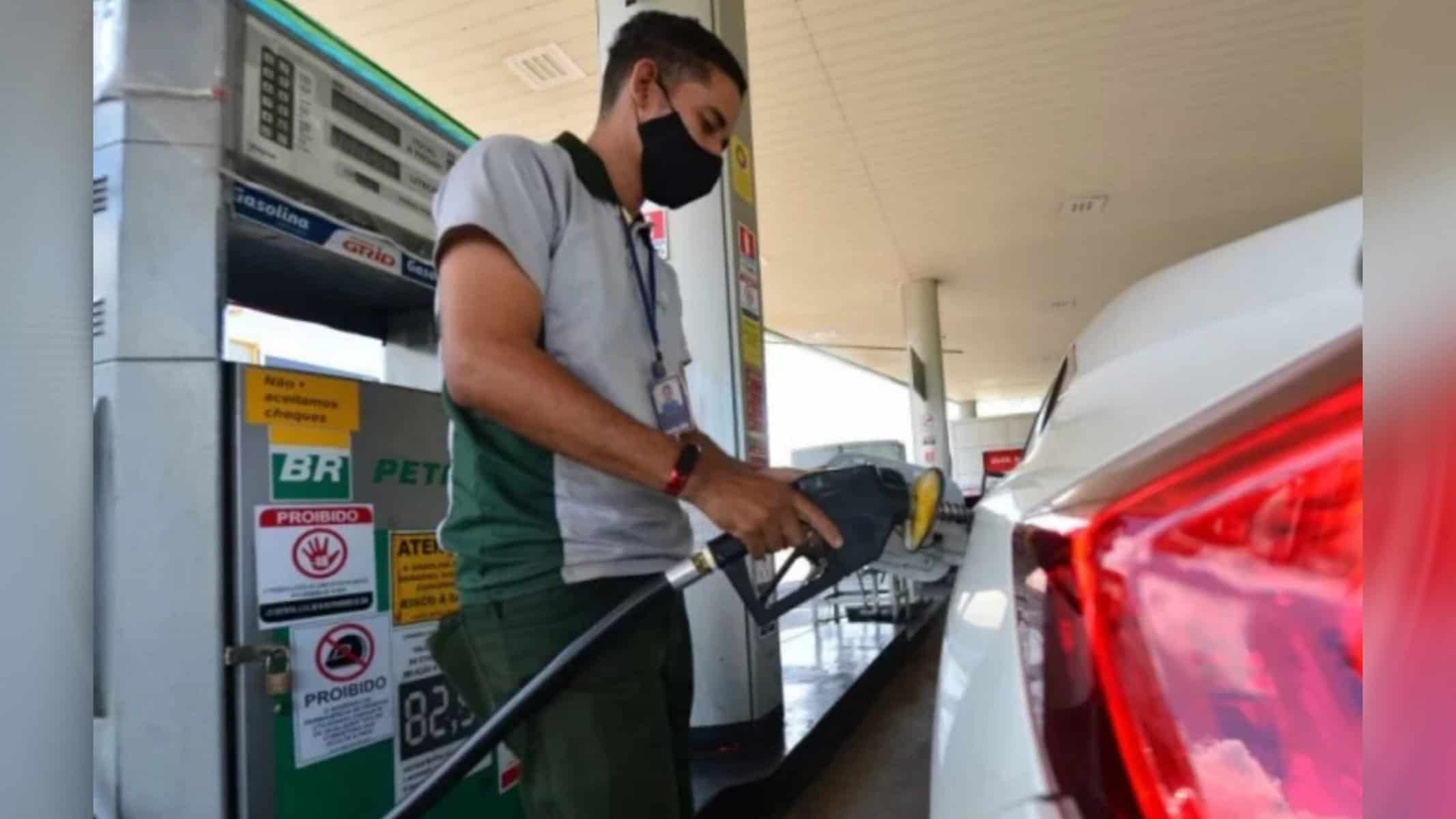 Essa é a segunda redução no Diesel em agosto, a primeira ocorreu no dia 5. Há época, a Petrobras retirou R$ 0,20 no valor das refinarias - (crédito: Ed Alves/CB)