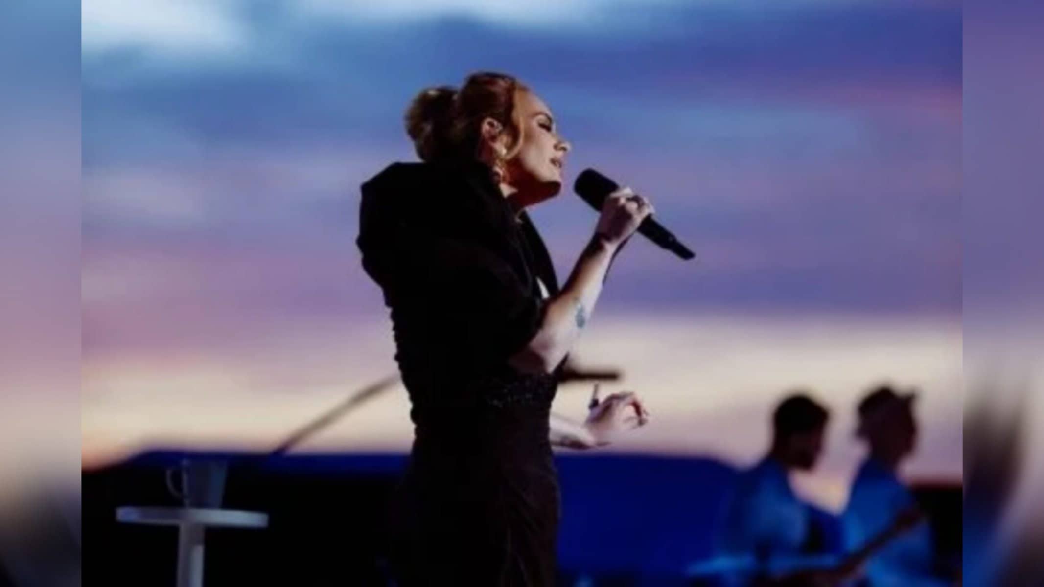 Picsart_22-08-15_17-45-41-586 AdeleReprodução/Instagram