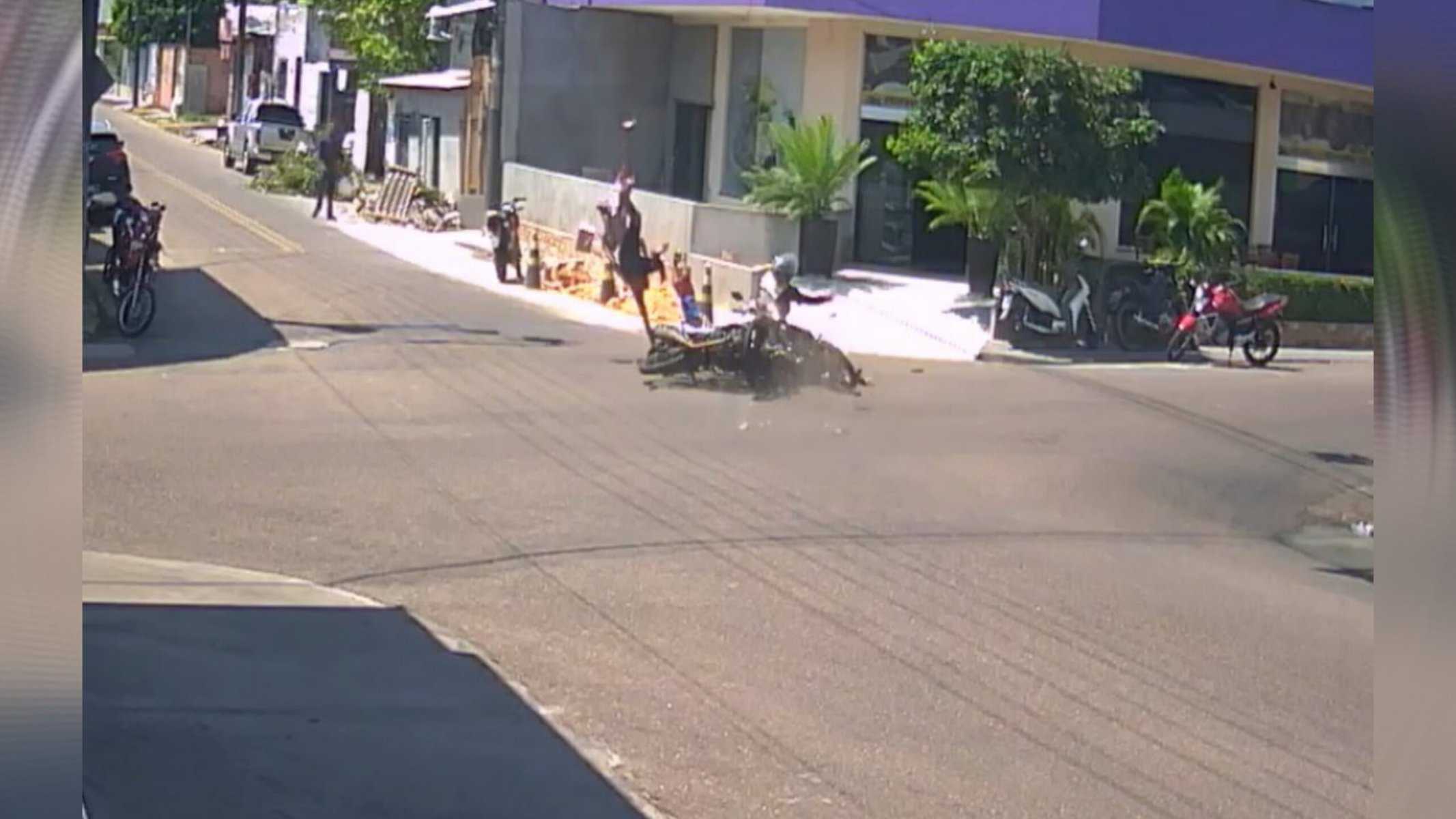 Picsart_22-08-15_18-35-58-243 Foto reprodução