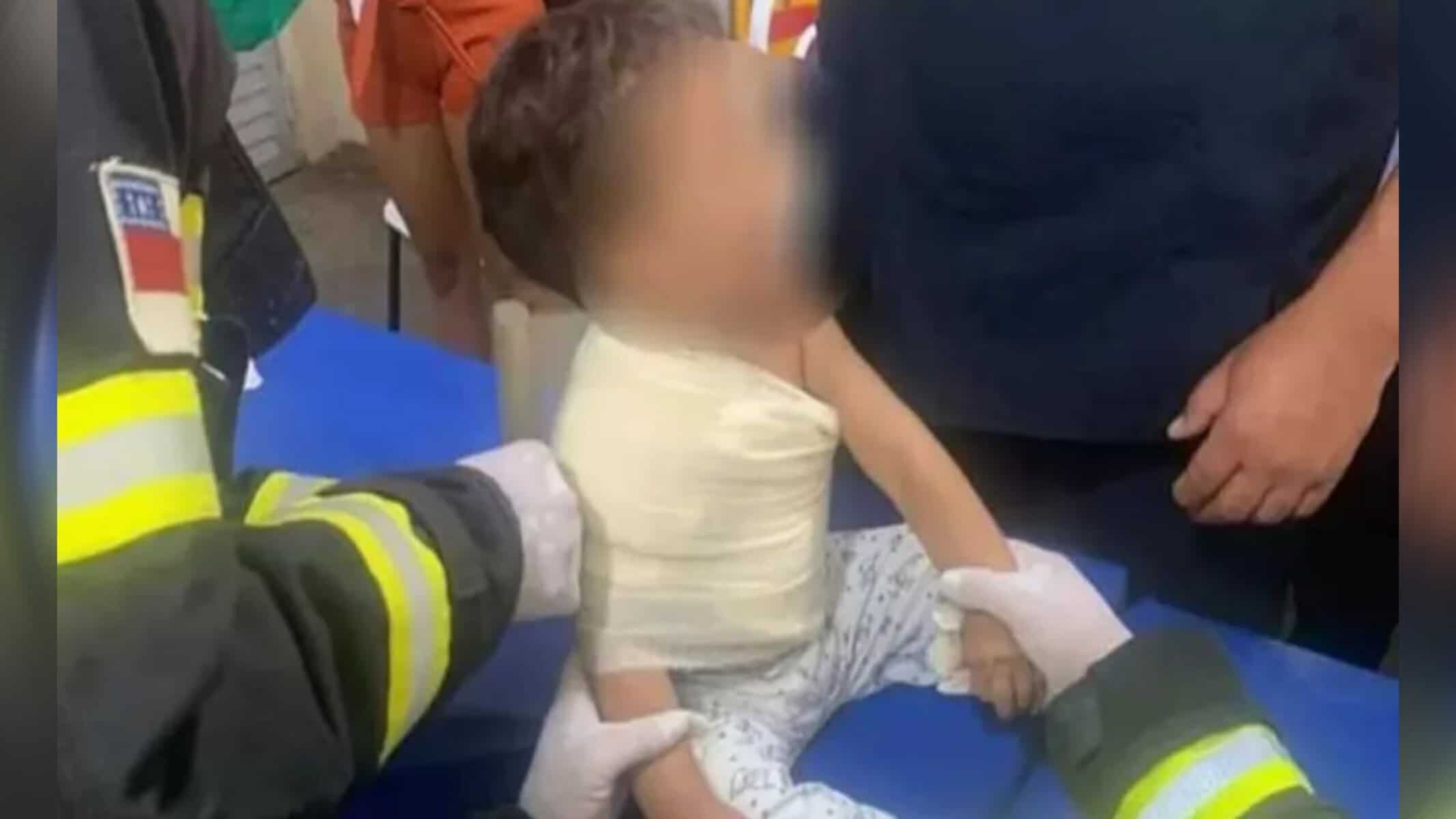 Picsart_22-08-18_20-06-56-977 O bebê foi transferido para um hospital de Manaus. — Foto: Divulgação/Corpo de Bombeiro do Amazonas