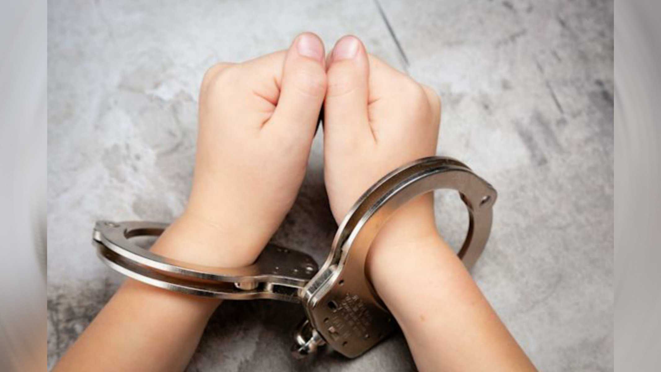 Picsart_22-08-19_20-28-41-618 Aluna foi apreendida após ser flagrada com faca - Foto: Getty Images