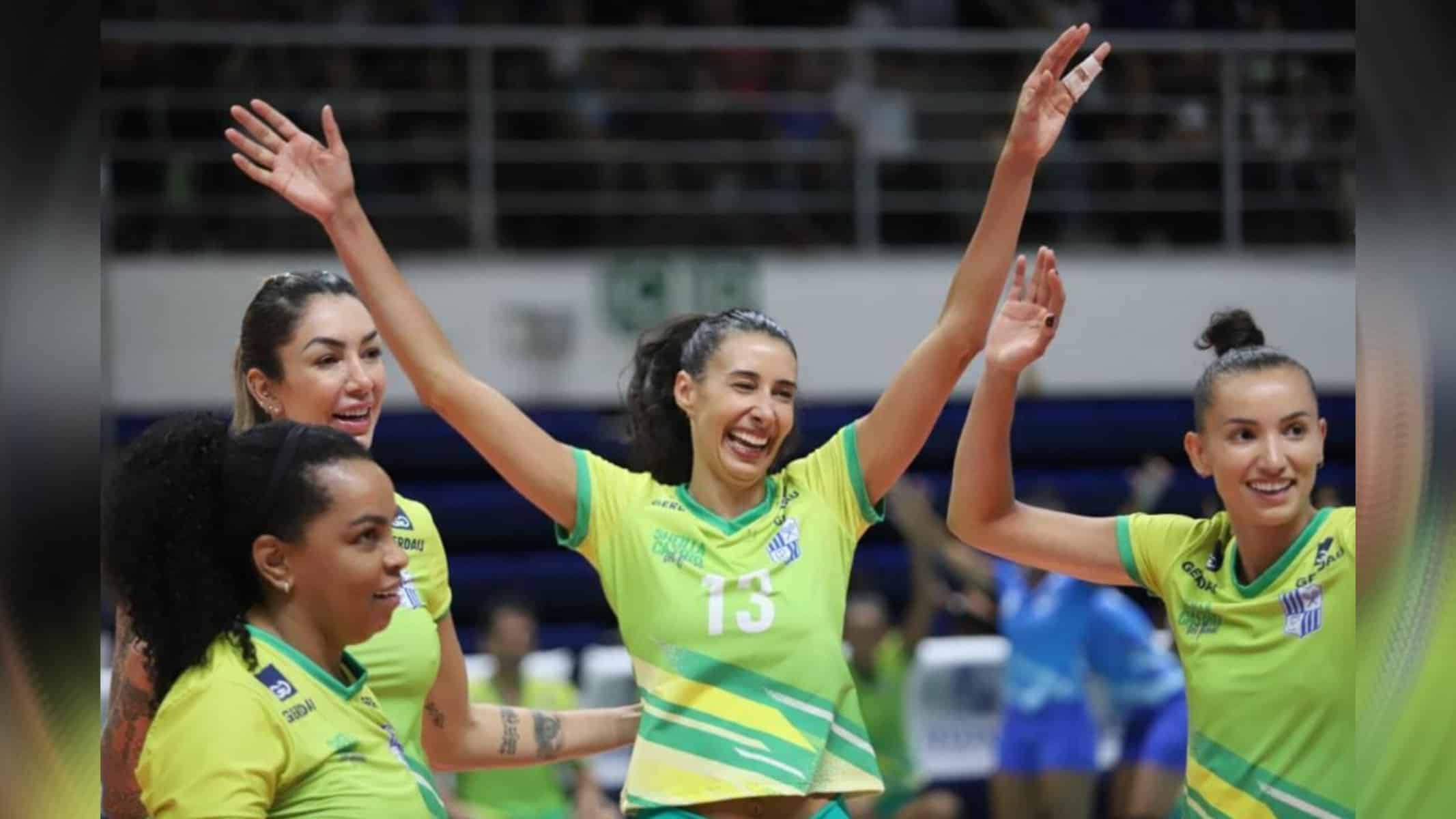 Picsart_22-08-19_20-51-15-517 Sheilla se emocionou com linda festa no Minas em sua despedida das quadras — Foto: Orlando Bento/MTC