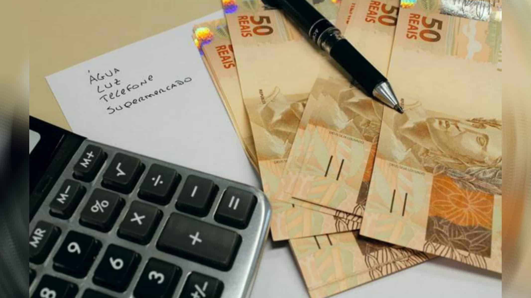 Picsart_22-08-26_16-28-25-746 Dívidas são tormentos para brasileiros — Foto: Marcos Santos/USP Imagens