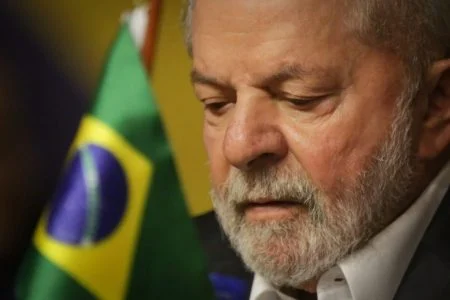candidato-presidencia-Luiz-inacio-lula-da-Silva-durante-Convenção-Nacional-do-PSB-em-pauta-está-a-escolha-do-candidato-a-vice-presidente-da-República-Geraldo-Alckmin-2-450x300