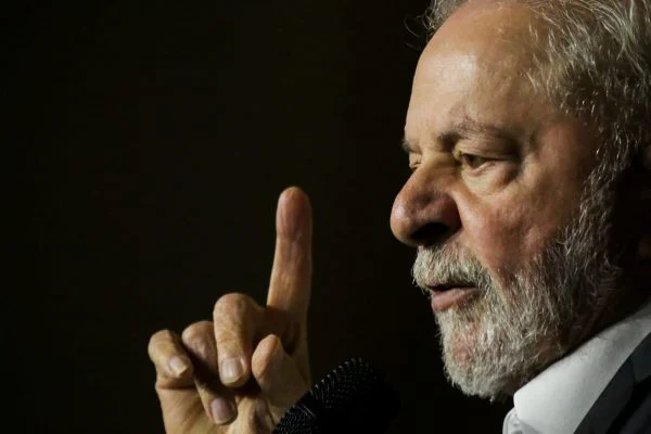 candidato-presidencia-Luiz-inacio-lula-da-Silva-durante-Convenção-Nacional-do-PSB-em-pauta-está-a-escolha-do-candidato-a-vice-presidente-da-República-Geraldo-Alckmin-9-600x400