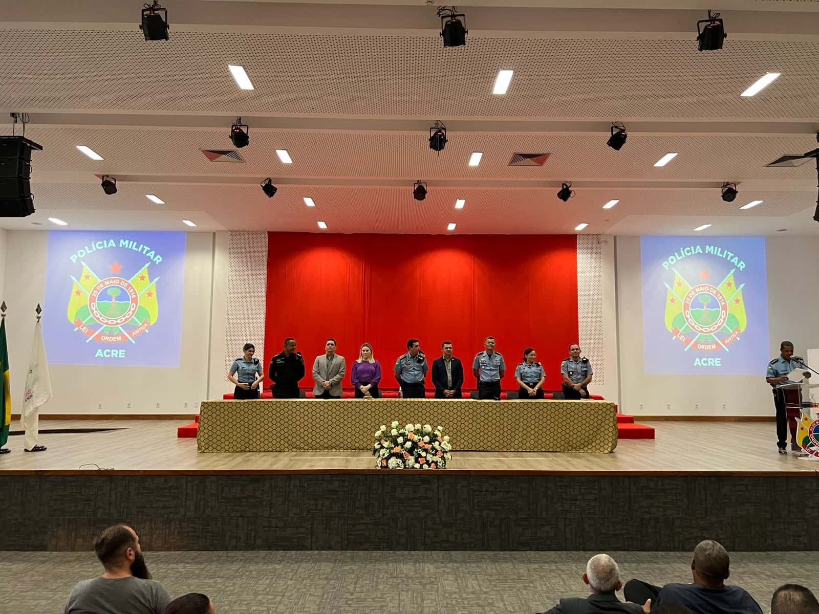 e6477dbe-7ae4-4dde-a47a-2b25391fc64f e6477dbe-7ae4-4dde-a47a-2b25391fc64f