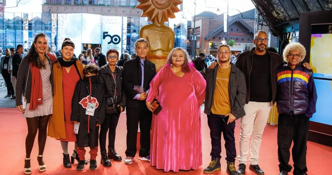 elenco-de-noites-alienigenas