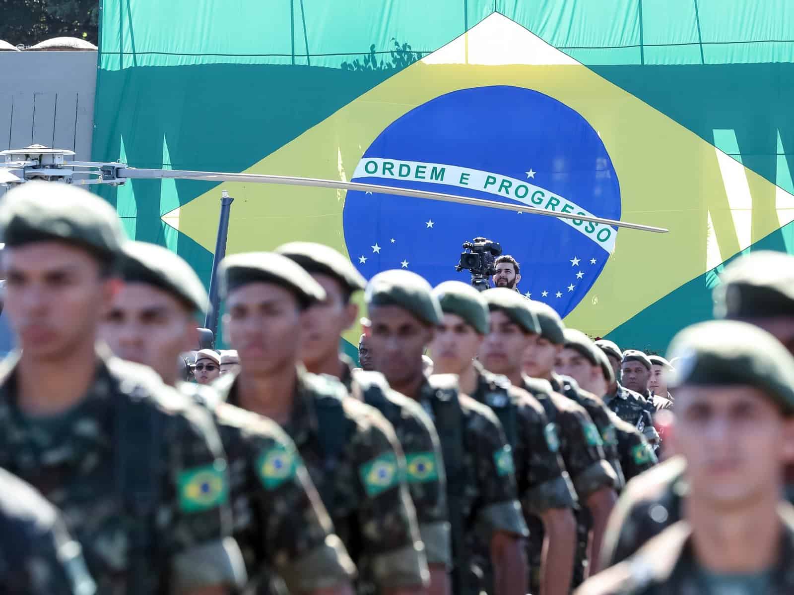 solenidade-comemorativa-ao-dia-do-exercito-brasileiro-1643716238944_v2_4x3 solenidade-comemorativa-ao-dia-do-exercito-brasileiro-1643716238944_v2_4x3