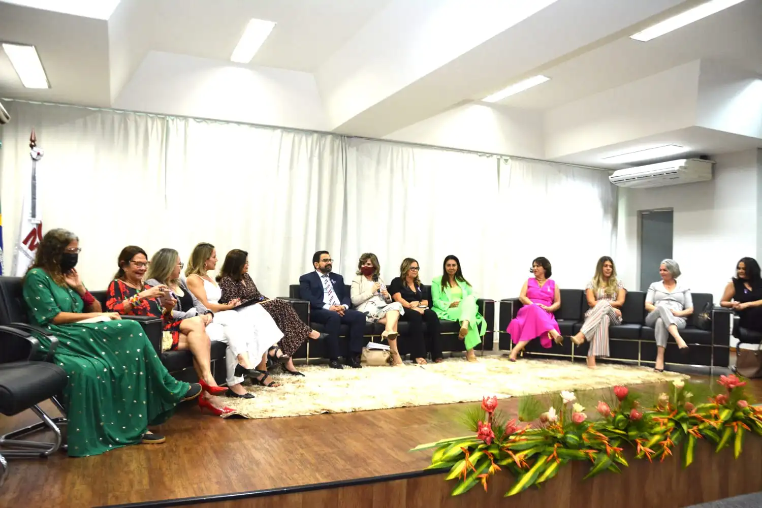 PROTEJA-MULHER-MP-ED-31.08-14 PROTEJA-MULHER-MP-ED-31.08-14