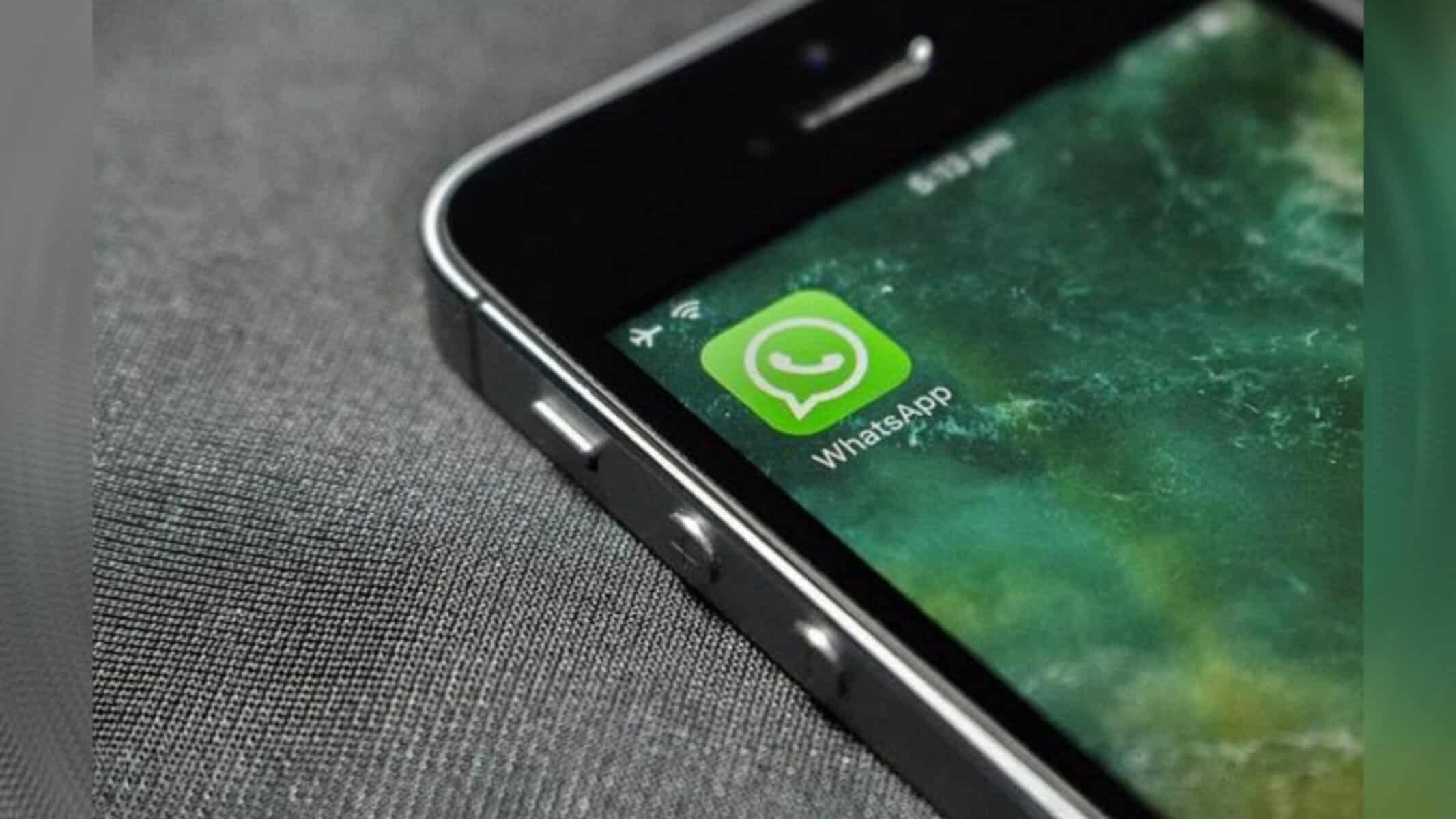 Conforme a mulher, o ex-companheiro se aproveitou que tinha a senha do celular dela e pegou o aparelho, alegando que daria uma manutenção na bateria do telefone — Foto: Pixabay/Divulgação