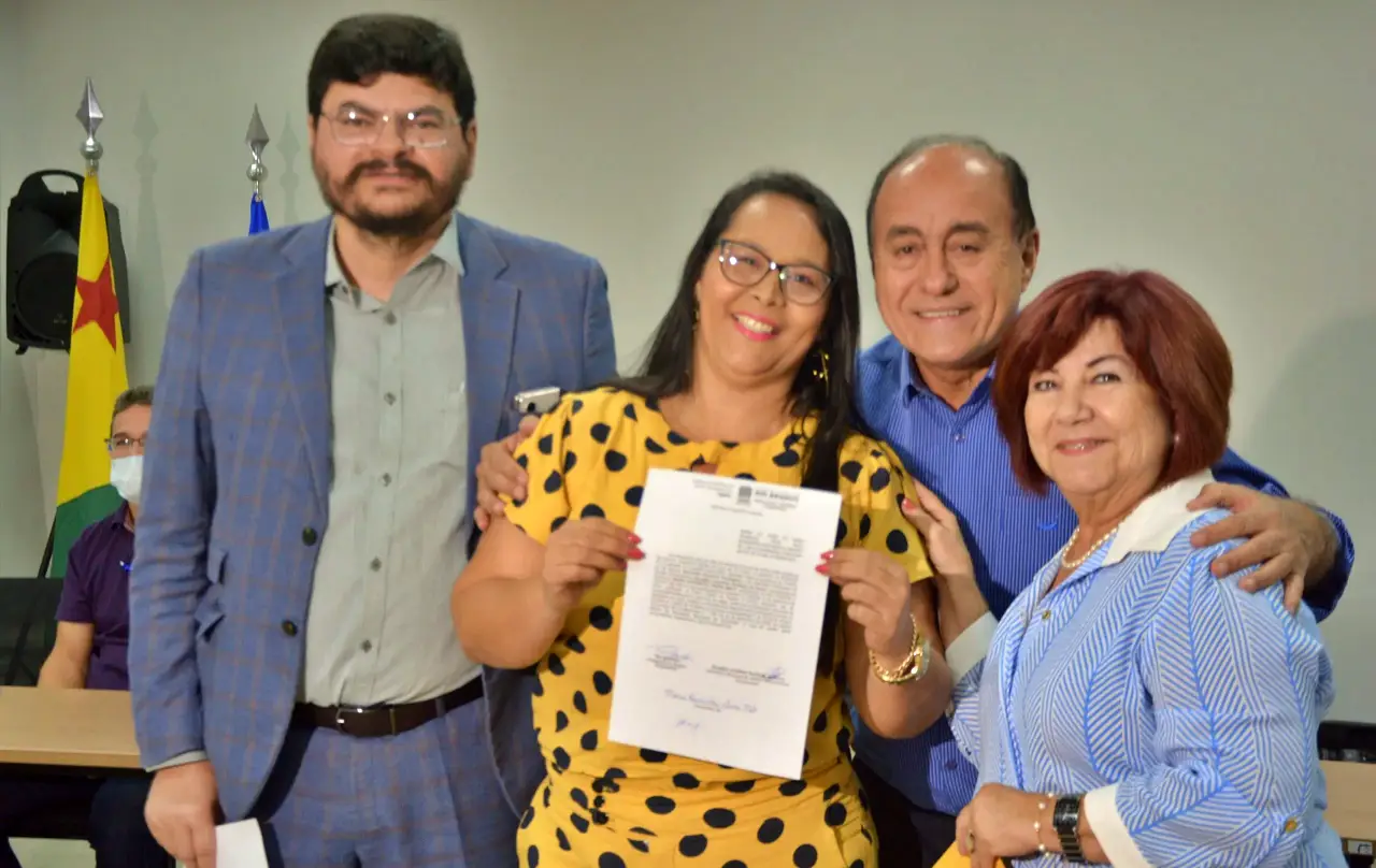 Posse-novos-servidores-EVANDRO-DERZE-21-scaled-1