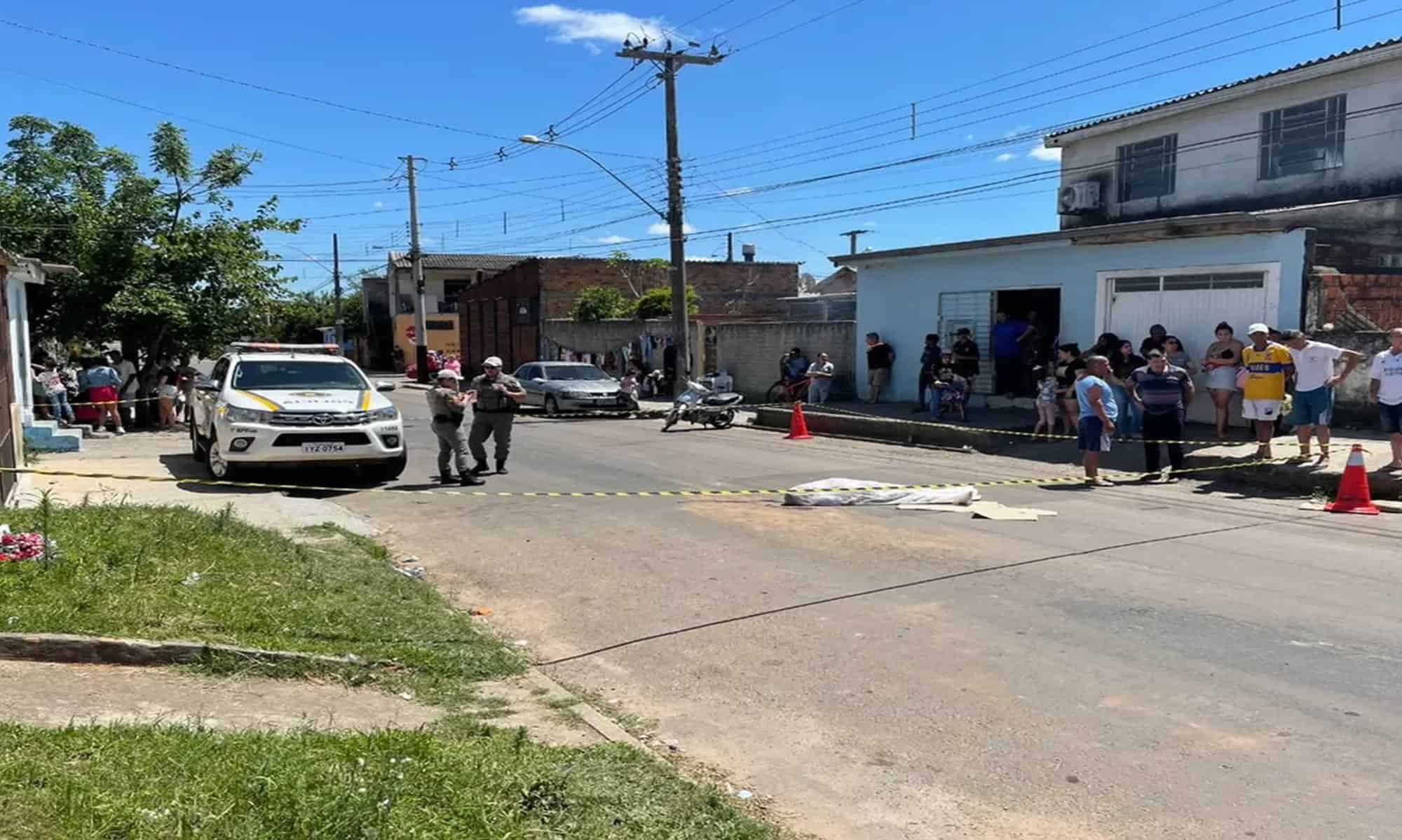 01 Avô e neto são atropelados em Santa Maria; idoso morreu, diz polícia — Foto: Fabiana Lemos/RBS TV