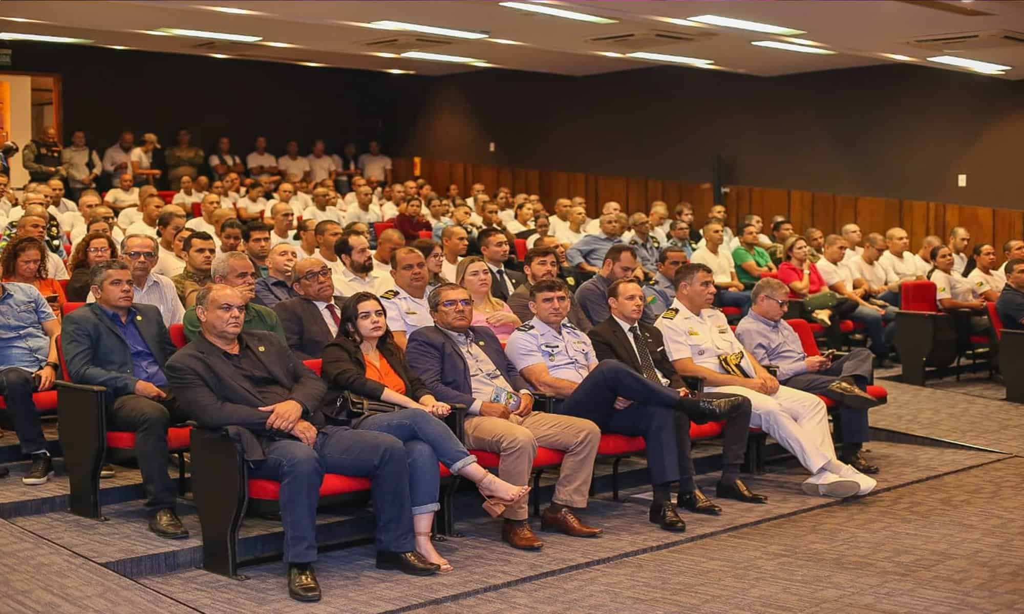 15 Integrantes de instituições de segurança pública, das Forças Armadas e estudantes do curso de formação policial participaram do seminário com o apoio da Escola Superior de Guerra. Foto: Dhárcules Pinheiro/Asscom Sejusp