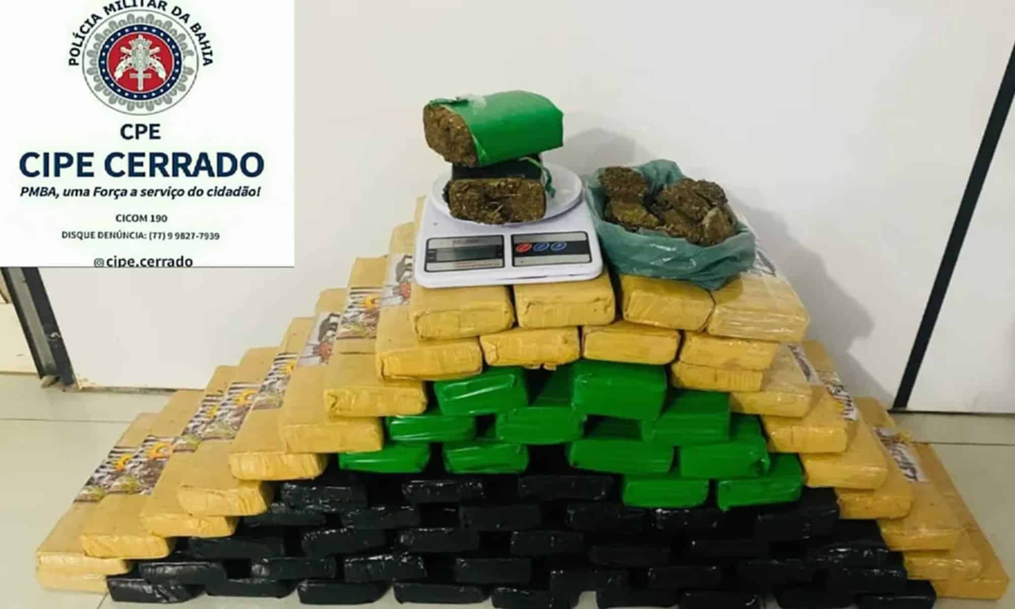 27 Droga foi achada dentro de residência no oeste da Bahia — Foto: Polícia Militar